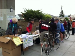 Not many Energizer Stations could boast a Mayor handing out bags and swags. Ours could, as Peggy Thomsen volunteered all morning! courtesy Nick Pilch